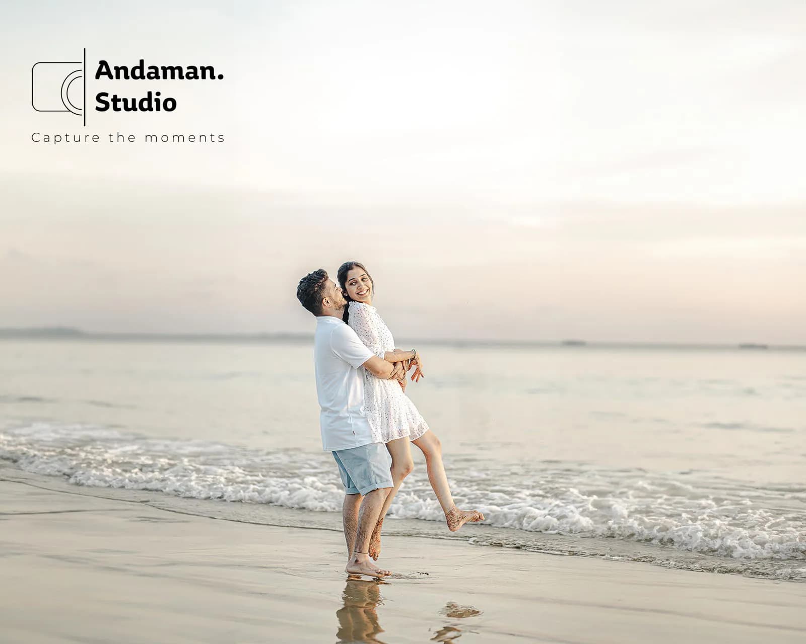 Honeymoon couple candid photography